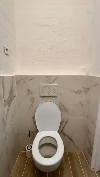 Charmant 3 Pieces Idealement Situe Menton Luaran gambar